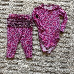 Posh Peanut 3-6 Months Pink Leopard Print Baby Outfit with Ruffled Bottom Pants